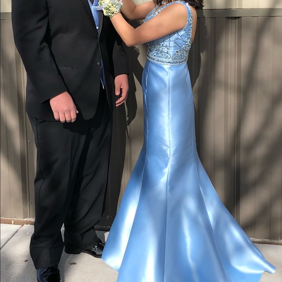 Prom Dress - Picture 4 of 5